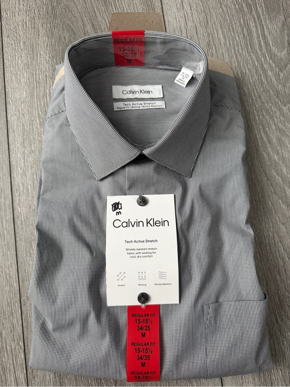 Calvin Klein Men’s Button Down Dress Shirt NWT Medium